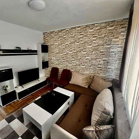 Villa Eti Dospat Εξωτερικό φωτογραφία